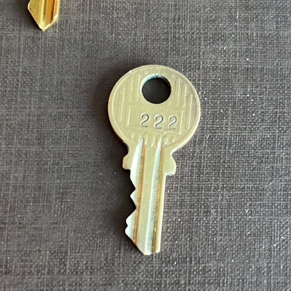 Authentic LV key only - Picture 8 of 8